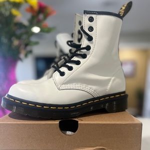 Doc Marten size 5 white